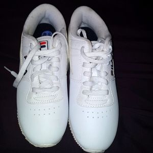 Women's all white tennis shoes size 8 1/2